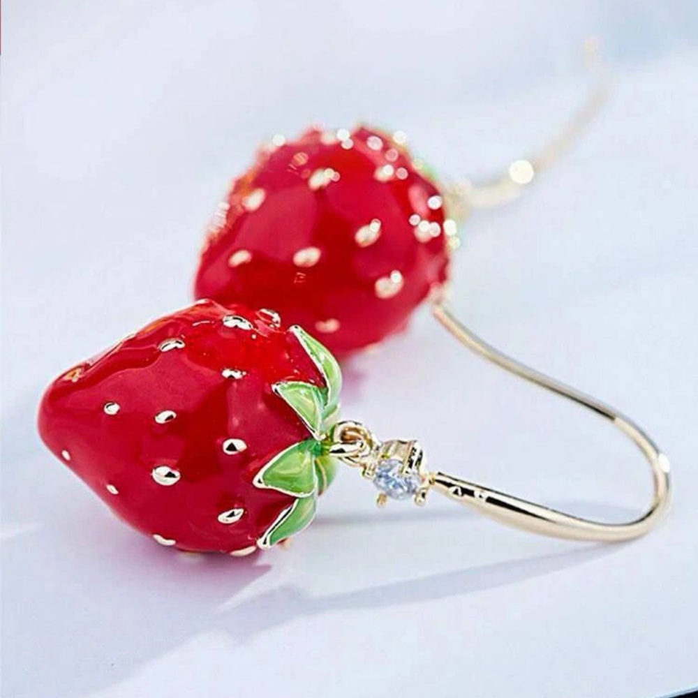 🍓 Strawberry Earrings 🍓 - Picture 4 of 4